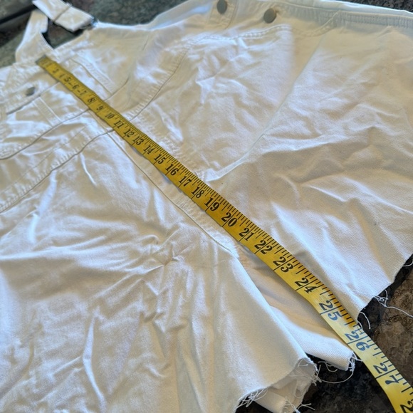 Tinseltown White Denim cotton Overalls shorts NWT L - Picture 8 of 11